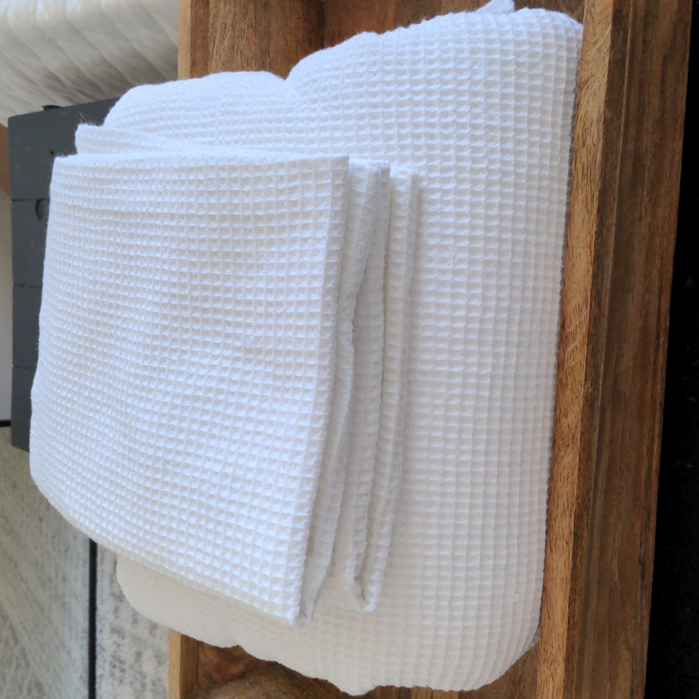Waffle Weave Duvet Cover and 2 Pillow Shams (full/queen)